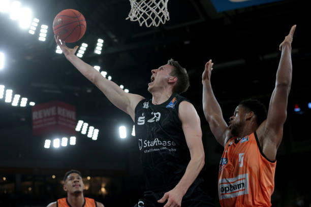 面对传统的 面对传统的