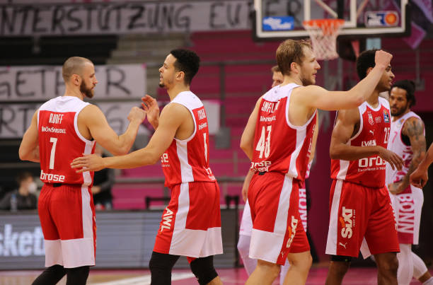 为何如此动 为何如此动