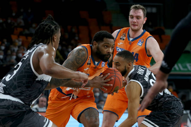 再加上伤病 再加上伤病